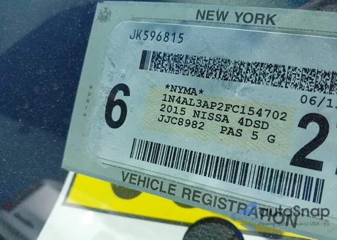 2015 Nissan Altima 2.5 S z USA, uszkodzony, nr VIN 1N4AL3AP2FC154702